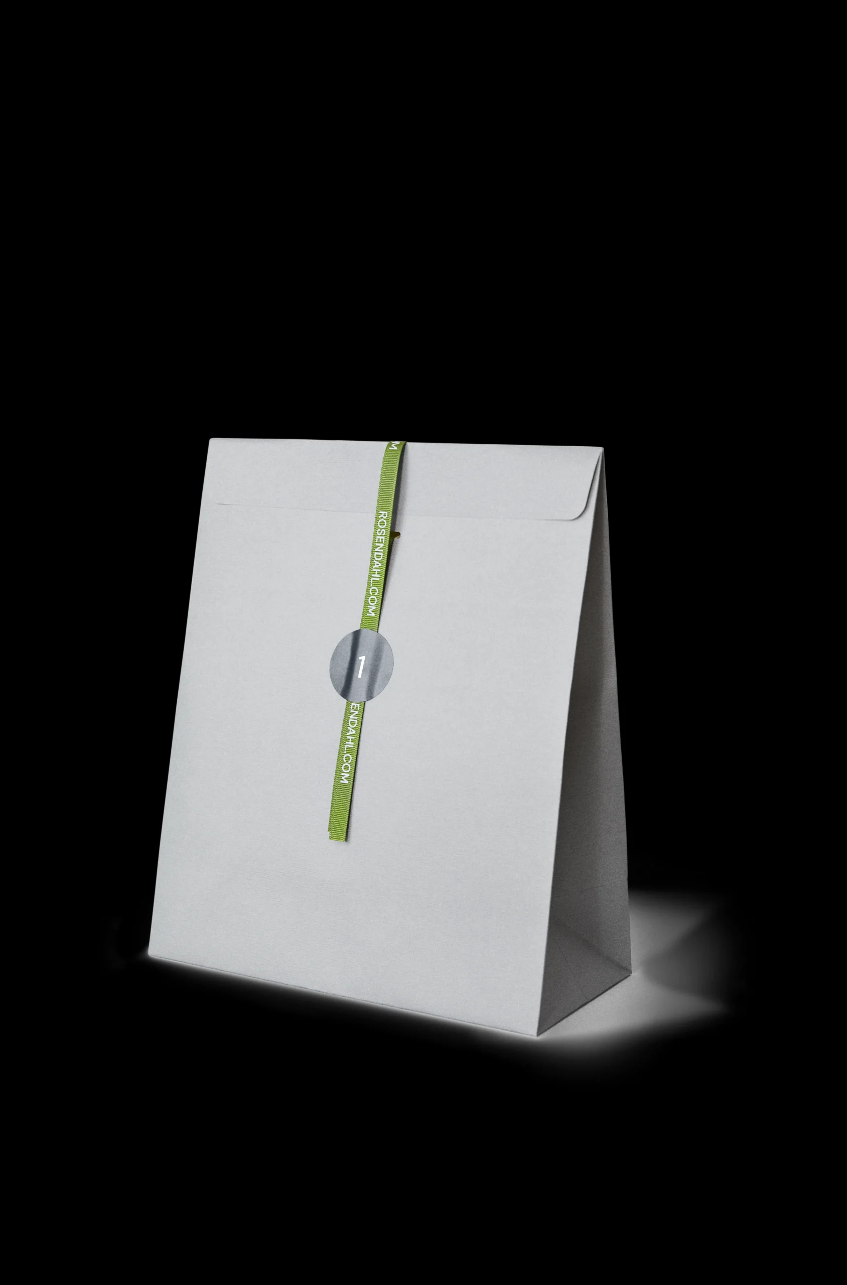 Outlet Adventskalender 2024 i grå fra serien Giftbox Gaveæsker
