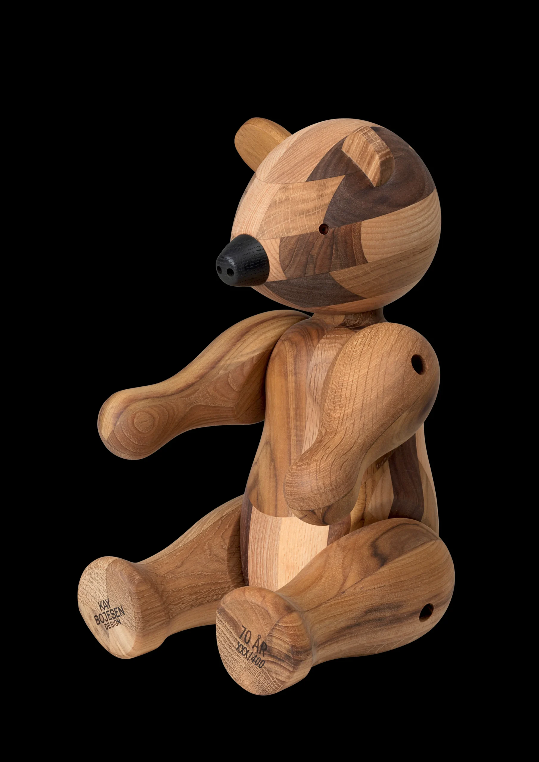 New Reworked jubilæum Bjørn stor i træ | Køb her Træfigurer & Skulpturer