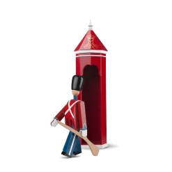 Best Skilderhus H36 cm i rød fra serien Figurines Træfigurer & Skulpturer