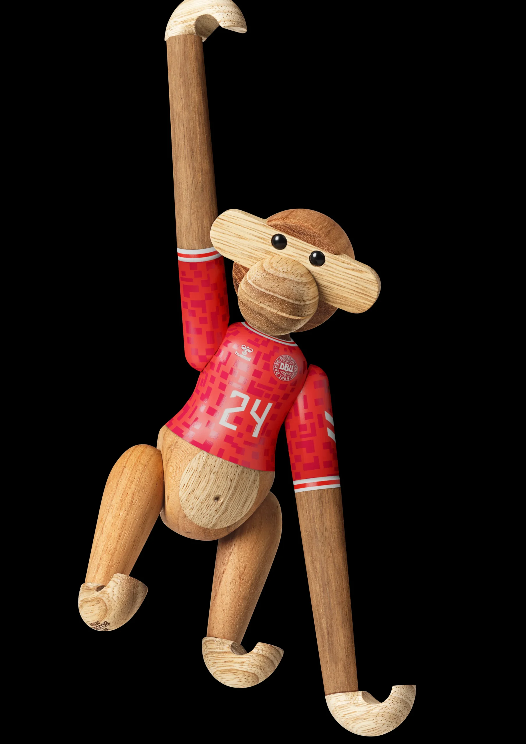 x DBU Abe Herre 2024 lille teak/limba | Køb her Træfigurer & Skulpturer