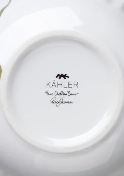 Best Hammershøi Poppy Vase H21 hvid m. deko | Køb her Vaser & Urtepotteskjulere