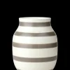 Omaggio Vase H20 varm grå | Køb på Rosendahl.com Vaser & Urtepotteskjulere