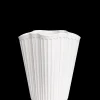 Outlet Unfold Vase H20.5 cm i hvid fra serien Hammershøi Nyheder|Vaser & Urtepotteskjulere