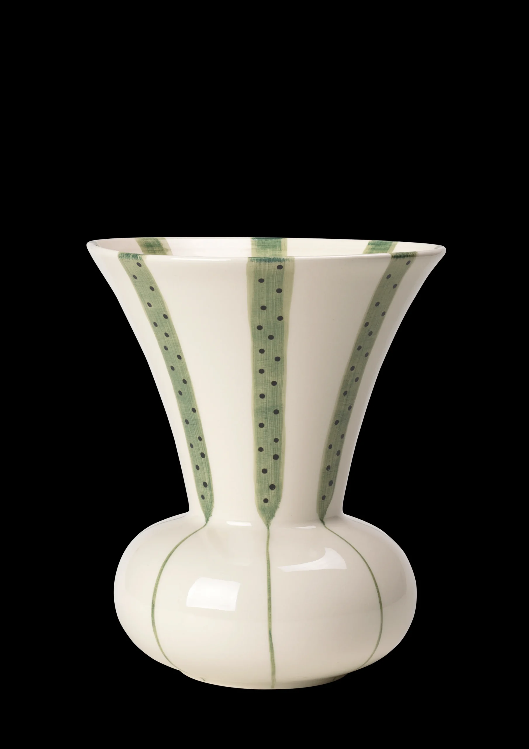Sale Vase H20 cm i grøn fra serien Signature | Køb her Vaser & Urtepotteskjulere