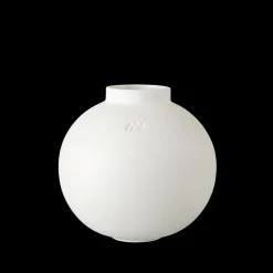 Best Vase H20 cm i hvid fra serien Globo | Køb her Vaser & Urtepotteskjulere