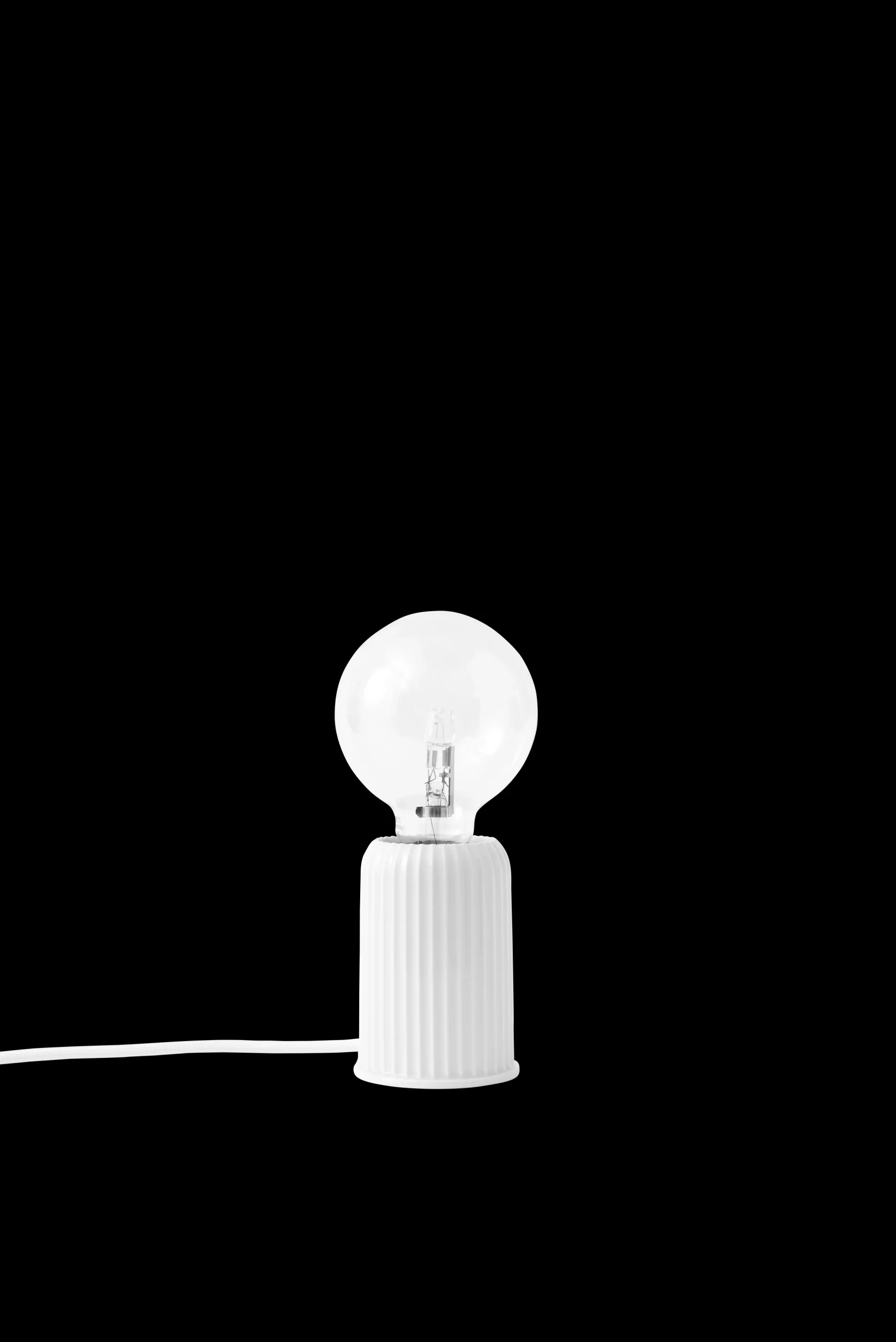 Fitting #03 H10.7 cm i hvid | Køb her Loftlamper