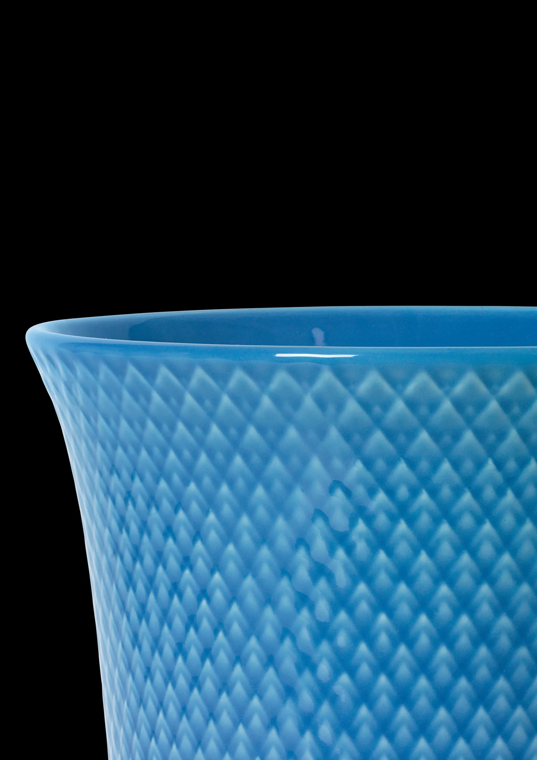 Discount Rhombe Color Vase H20 blå porcelæn | Køb her Vaser & Urtepotteskjulere